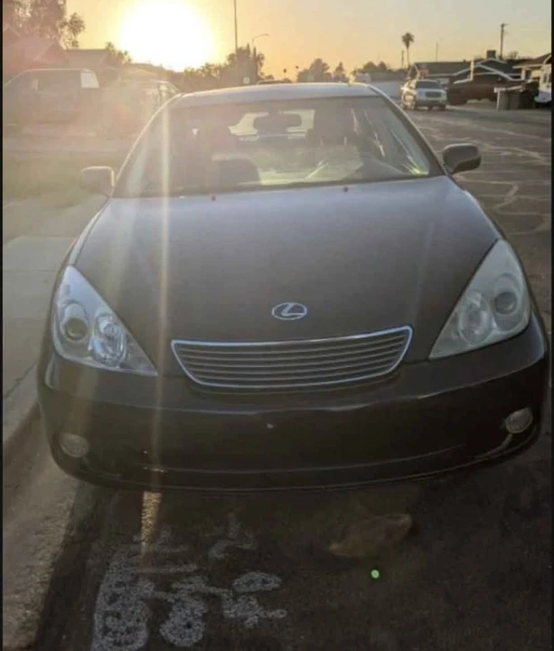 2005 Lexus ES 4th Gen - Image 2 of 8