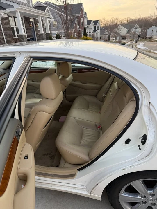 2005 Lexus ES 4th Gen - Image 3 of 8