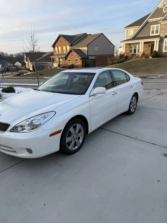 2005 Lexus ES 4th Gen - Image 4 of 8
