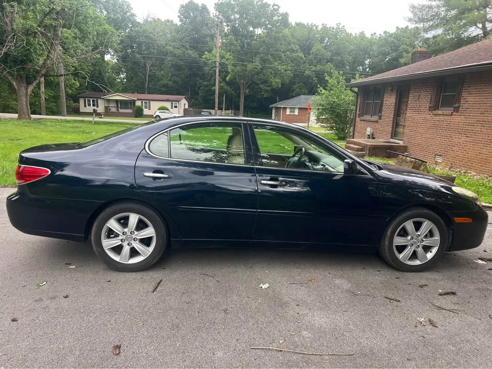 2005 Lexus ES 4th Gen - Image 5 of 17