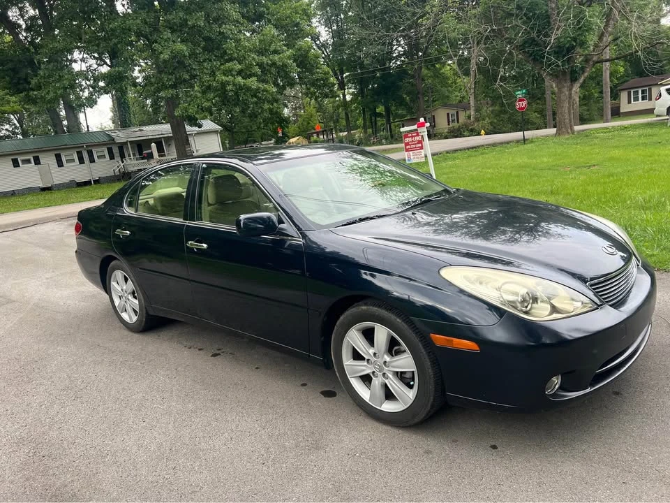 2005 Lexus ES 4th Gen - Image 4 of 17