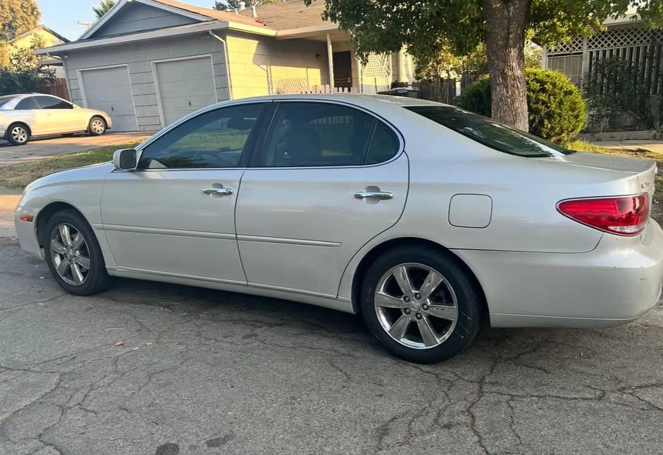 2005 Lexus ES 4th Gen - Image 3 of 4