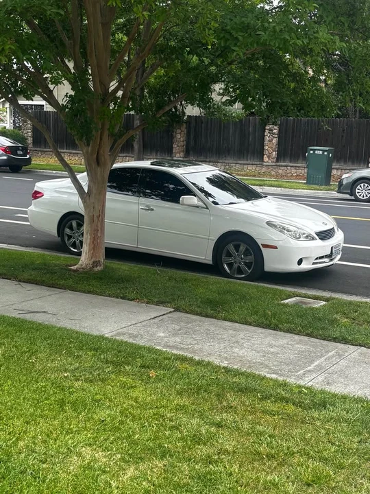 2005 Lexus ES 4th Gen - Image 9 of 9