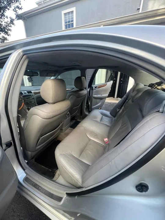2005 Lexus ES 4th Gen - Image 11 of 12