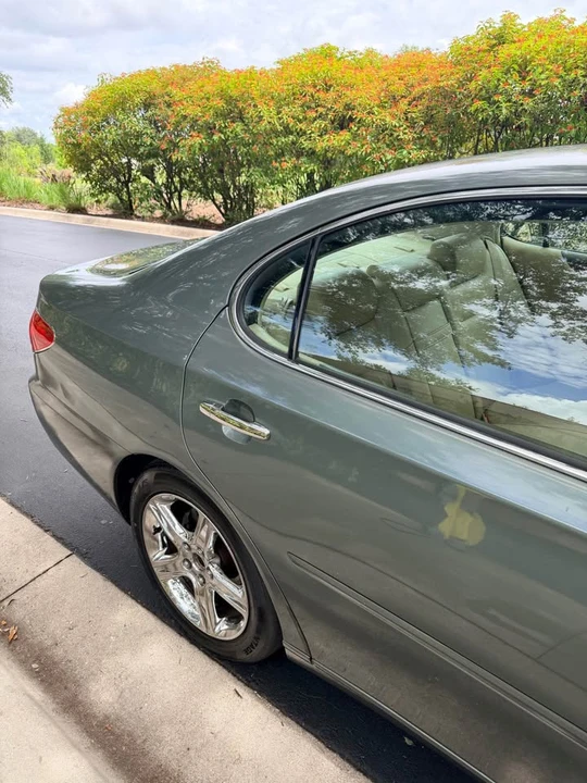 2005 Lexus ES 4th Gen - Image 3 of 15