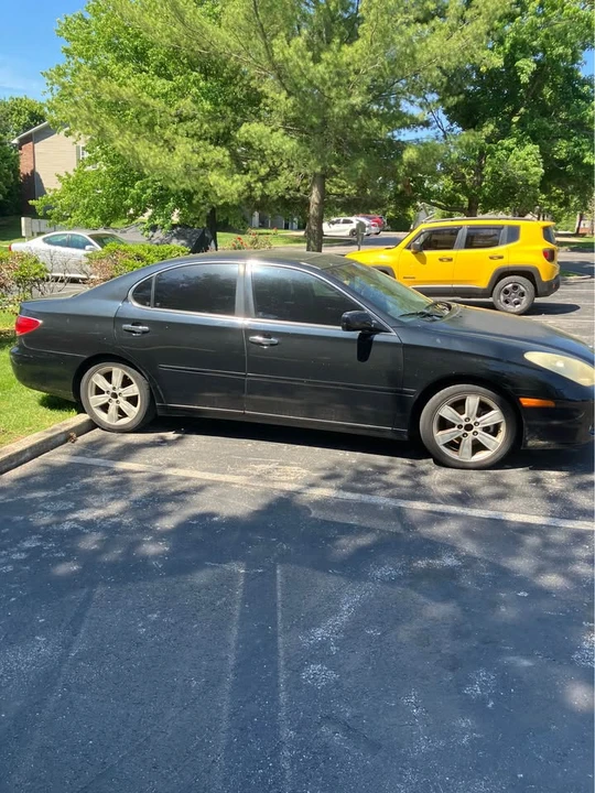 2005 Lexus ES 4th Gen - Image 2 of 5