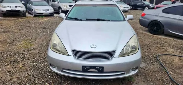 2005 Lexus ES 330 Sedan 4D