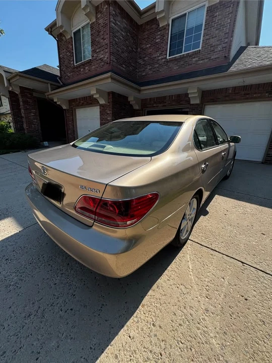 2005 Lexus ES 4th Gen - Image 2 of 20