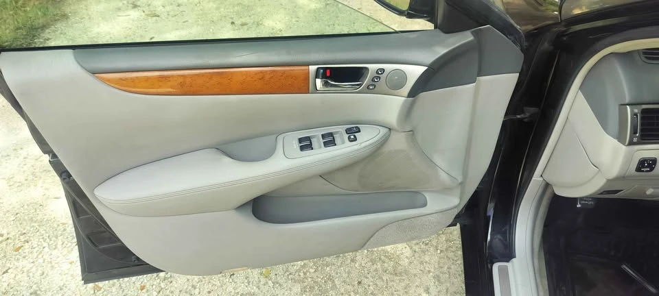 2005 Lexus ES 4th Gen - Image 8 of 18