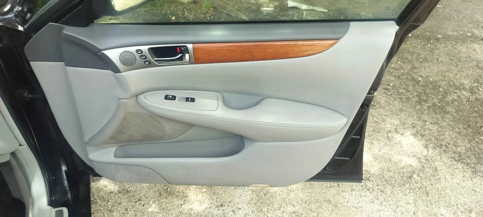 2005 Lexus ES 4th Gen - Image 16 of 18