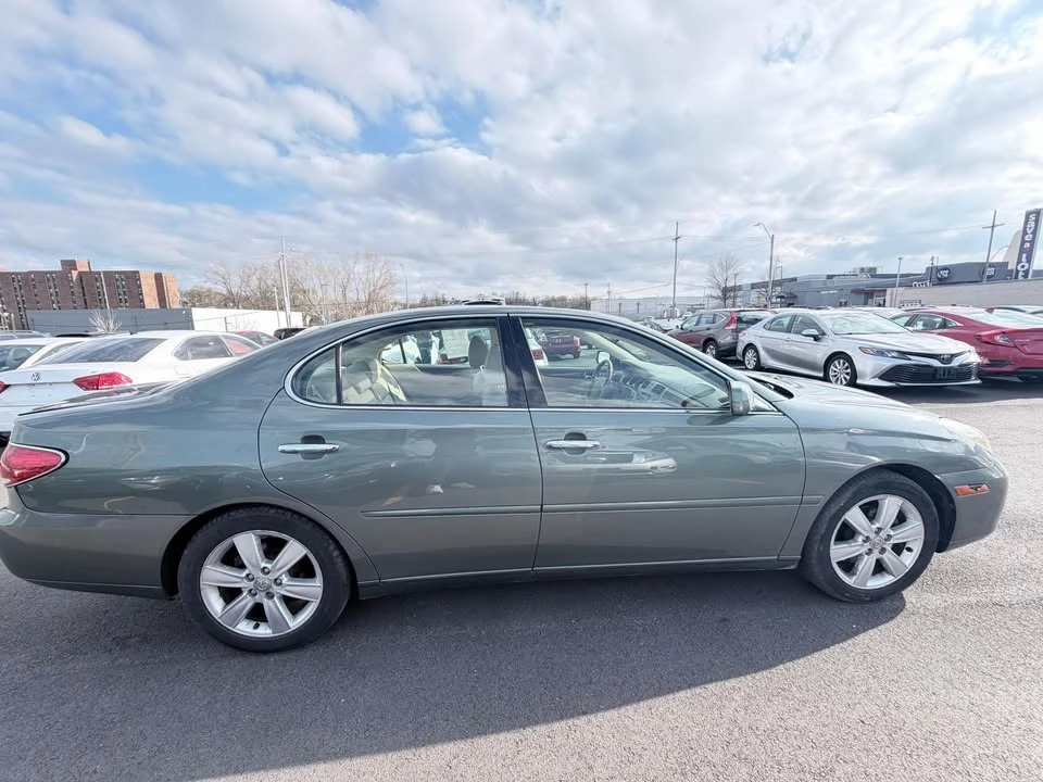 2005 Lexus ES 4th Gen - Image 9 of 16