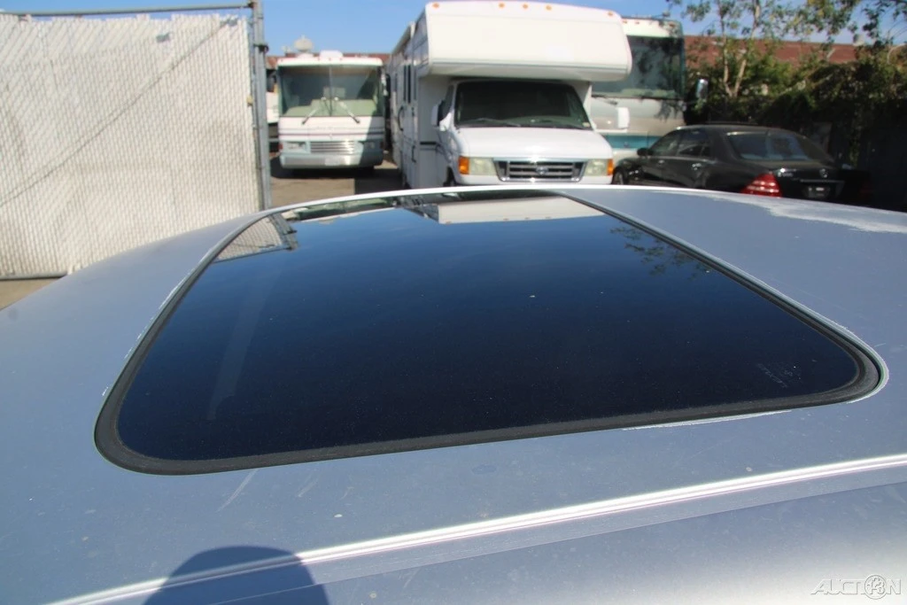 2005 Lexus ES 3rd Gen - Image 12 of 21