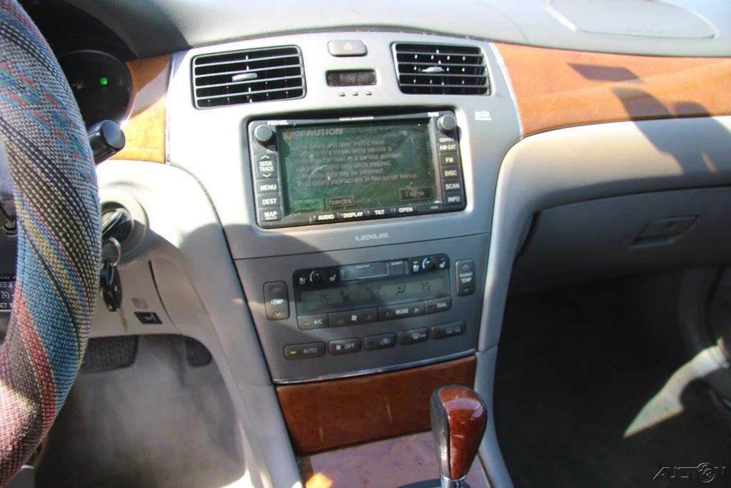 2005 Lexus ES 3rd Gen - Image 19 of 21