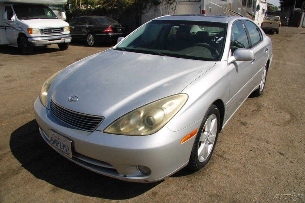 2005 Lexus ES 3rd Gen - Image 2 of 21
