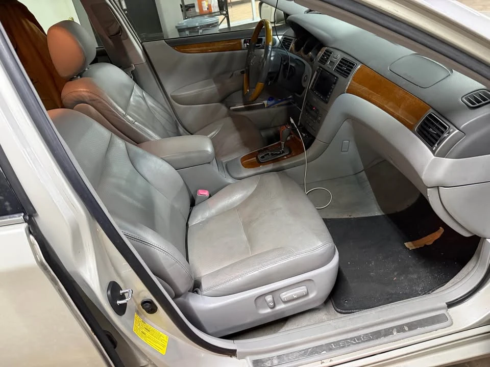 2005 Lexus ES 4th Gen - Image 4 of 8