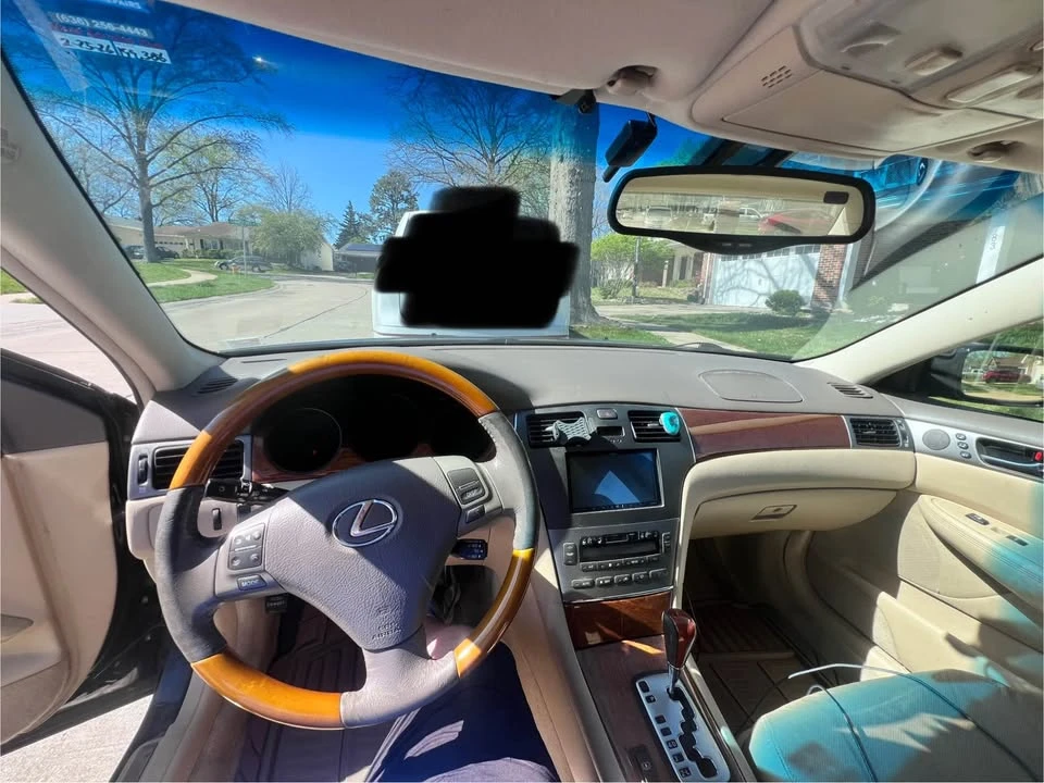 2005 Lexus ES 4th Gen - Image 2 of 10