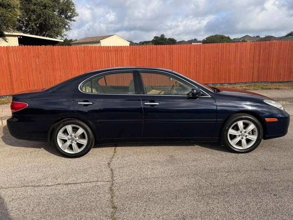 2005 Lexus ES 4th Gen - Image 2 of 20