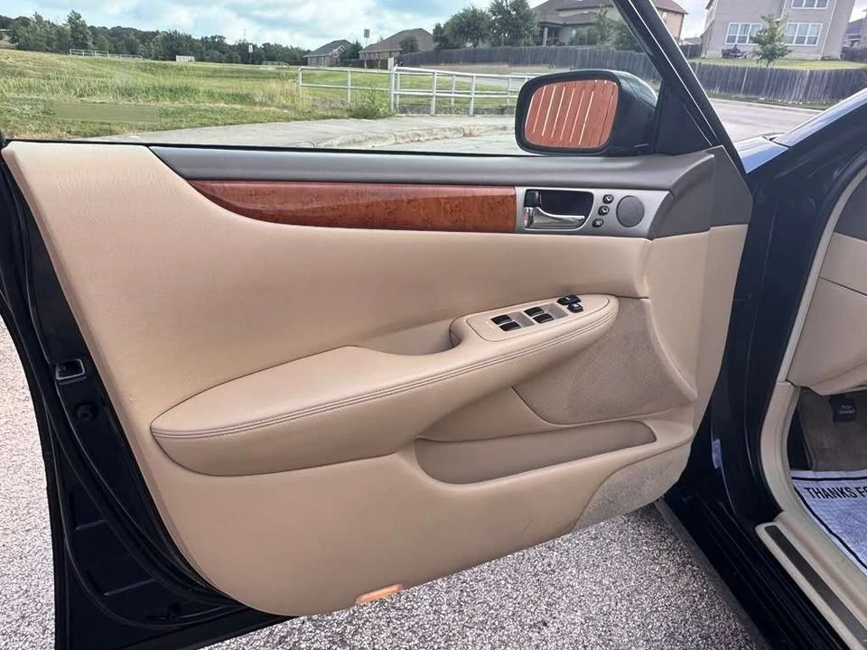 2005 Lexus ES 4th Gen - Image 7 of 20