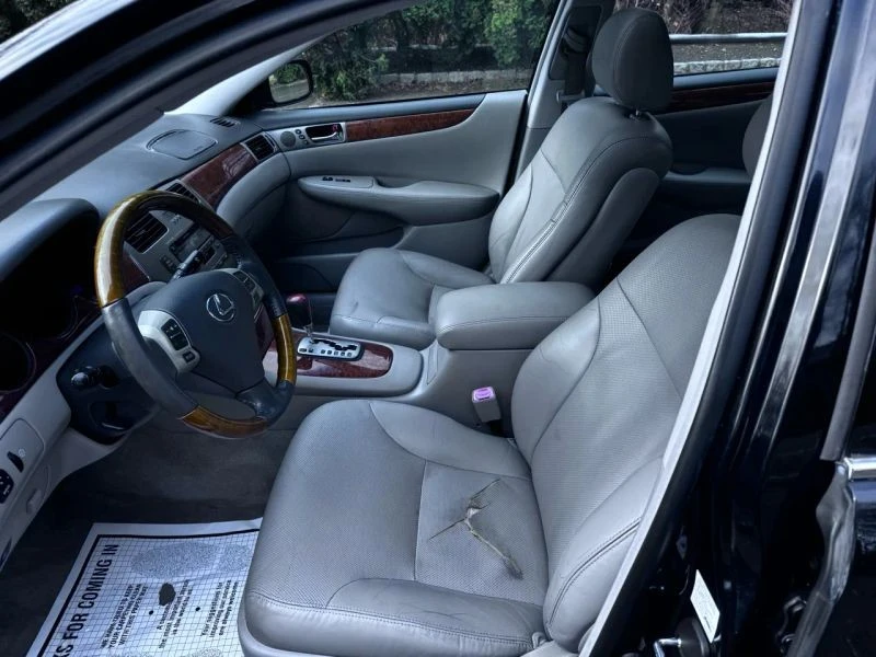 2005 Lexus ES 4th Gen - Image 11 of 12