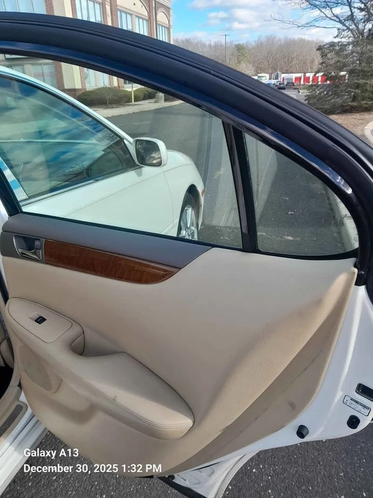 2005 Lexus ES 3rd Gen - Image 14 of 18