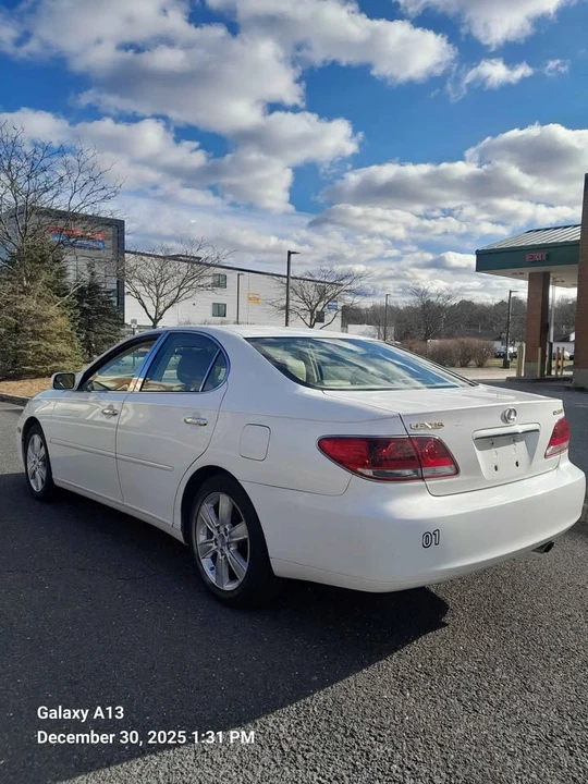 2005 Lexus ES 3rd Gen - Image 6 of 18