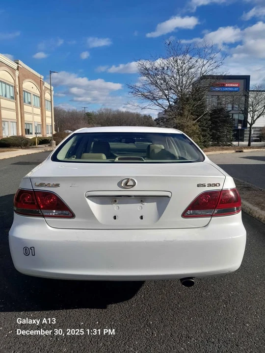 2005 Lexus ES 3rd Gen - Image 5 of 18