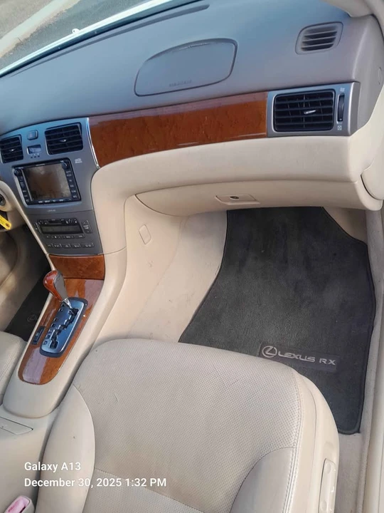 2005 Lexus ES 3rd Gen - Image 16 of 18
