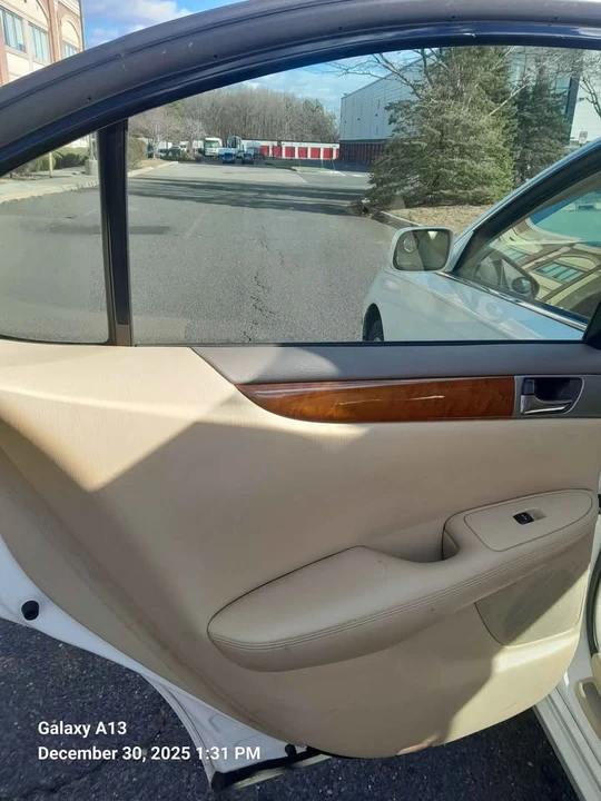 2005 Lexus ES 3rd Gen - Image 9 of 18