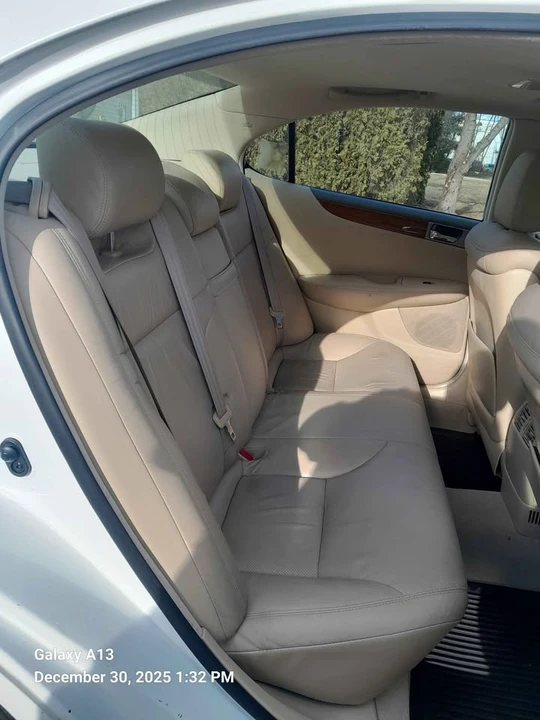 2005 Lexus ES 3rd Gen - Image 13 of 18