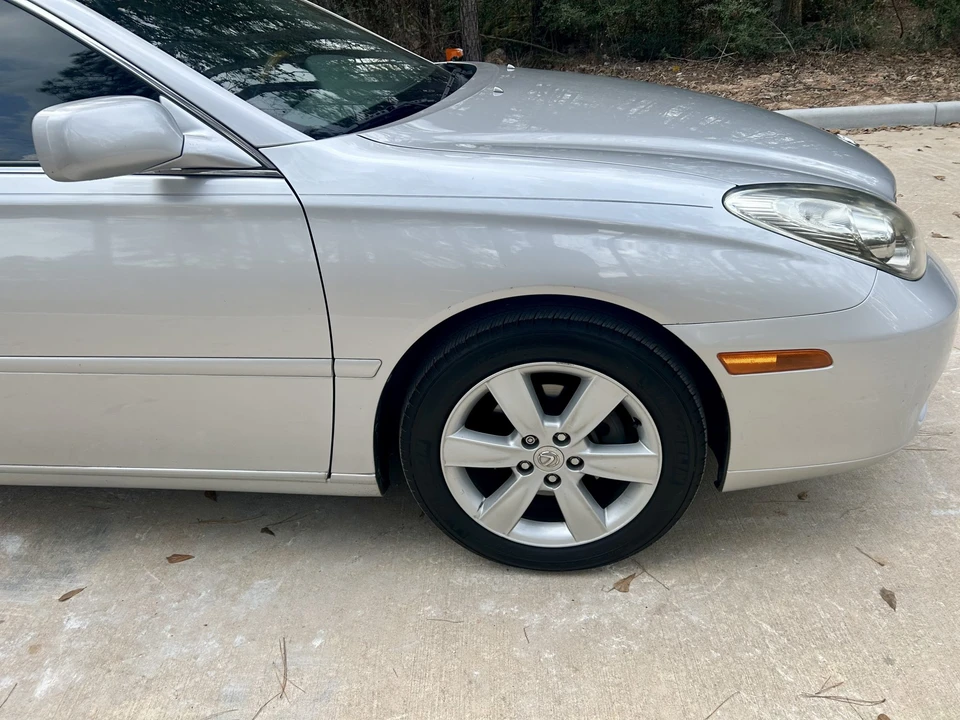2005 Lexus ES 4th Gen - Image 15 of 31