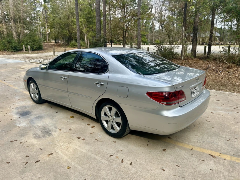 2005 Lexus ES 4th Gen - Image 9 of 31