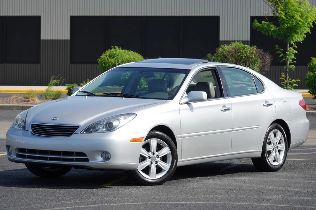 2005 Lexus ES 4th Gen - Image 10 of 31