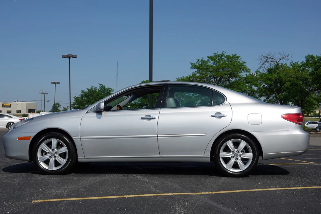 2005 Lexus ES 4th Gen - Image 11 of 31