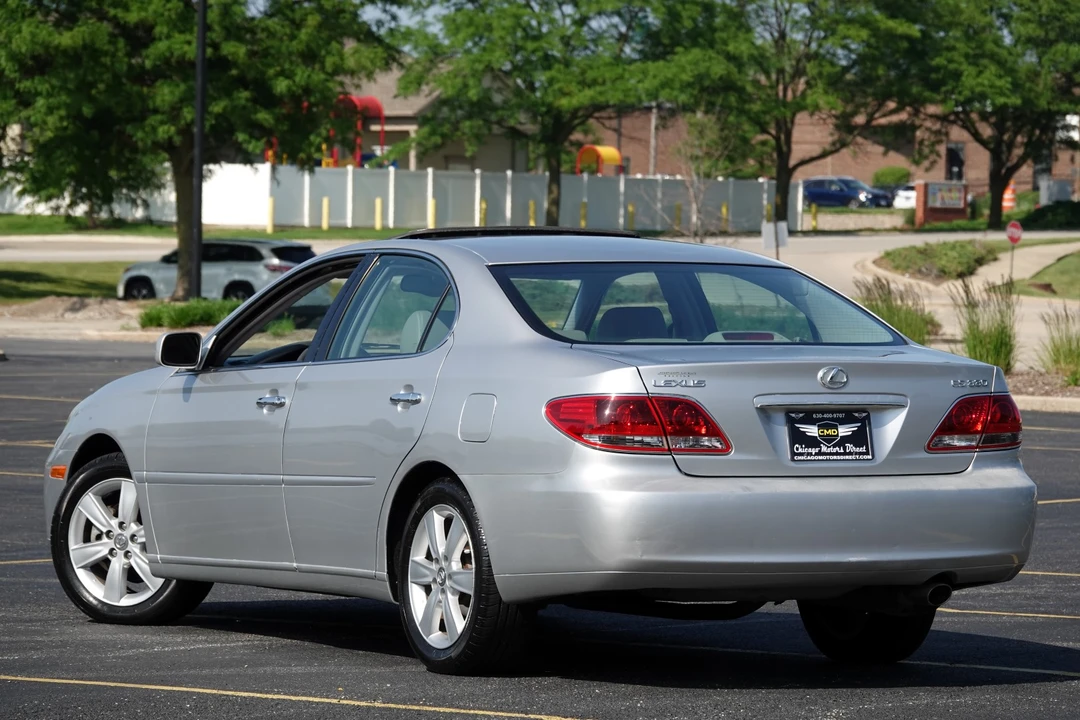 2005 Lexus ES 4th Gen - Image 12 of 31