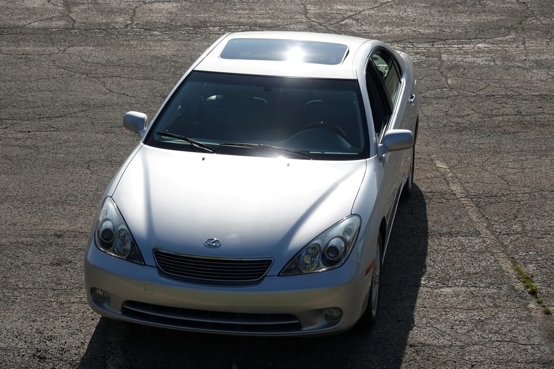 2005 Lexus ES 4th Gen - Image 2 of 31