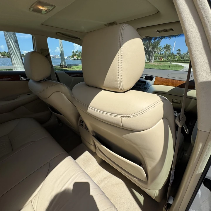 2005 Lexus ES 3rd Gen - Image 18 of 21