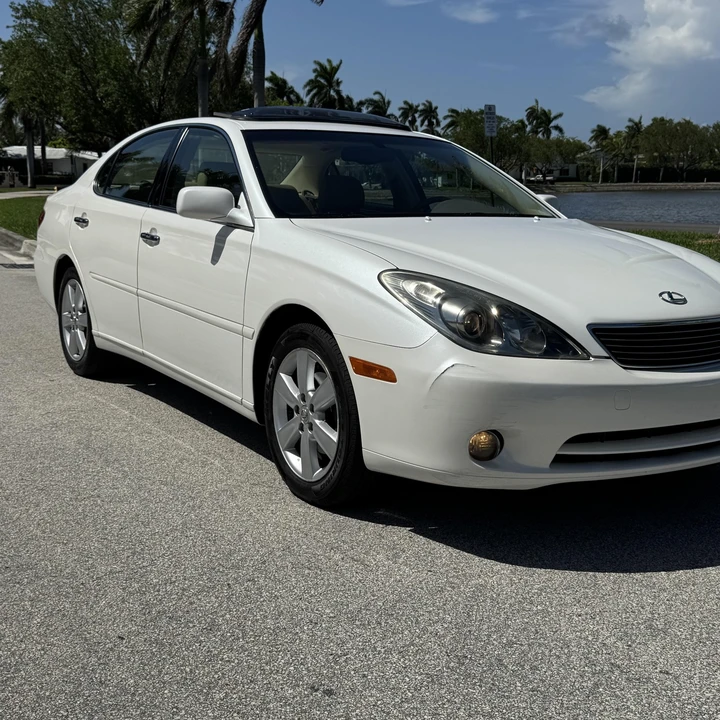 2005 Lexus ES 3rd Gen - Image 3 of 12