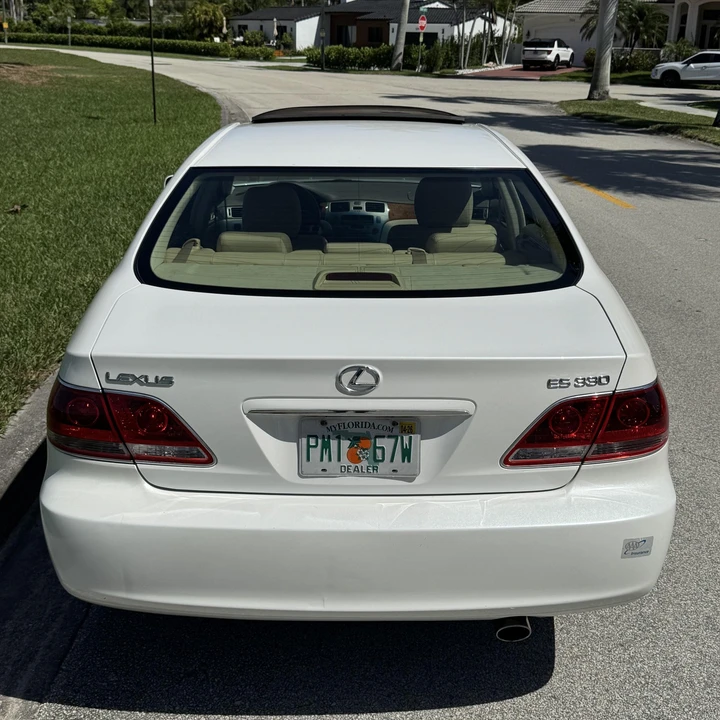 2005 Lexus ES 3rd Gen - Image 10 of 12