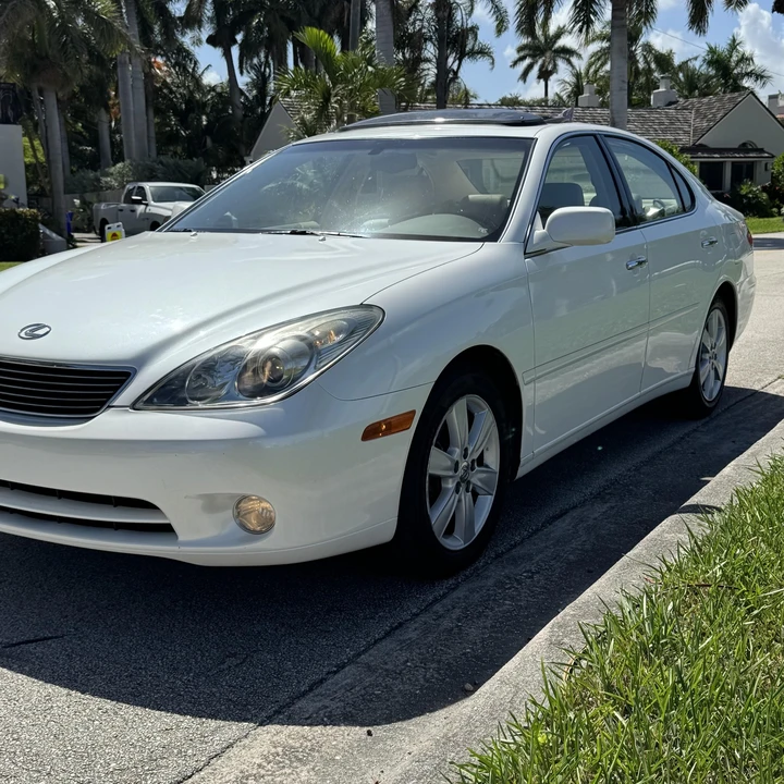 2005 Lexus ES 3rd Gen - Image 5 of 12