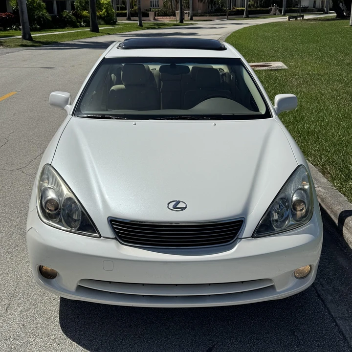 2005 Lexus ES 3rd Gen - Image 4 of 12