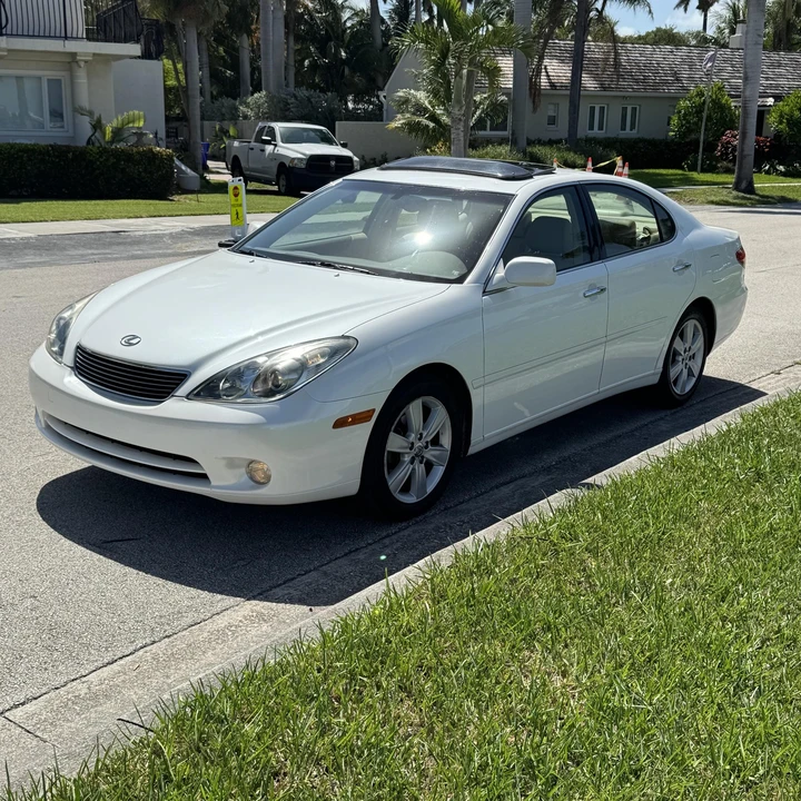 2005 Lexus ES 3rd Gen - Image 6 of 12