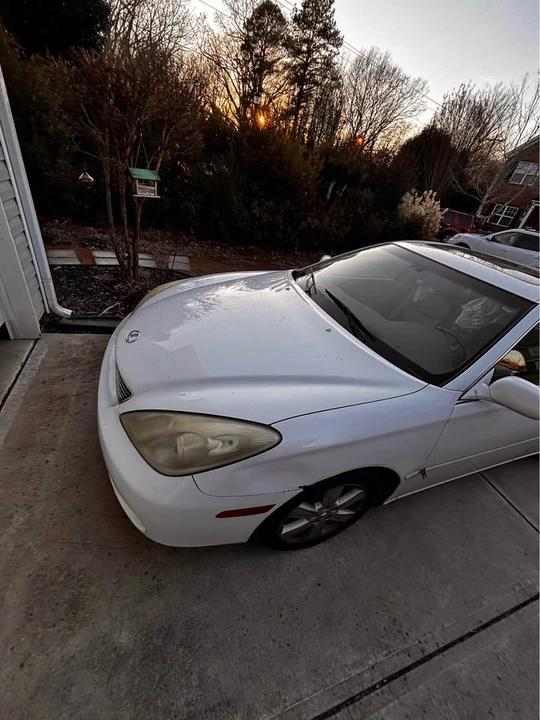 2005 Lexus ES 3rd Gen - Image 2 of 3