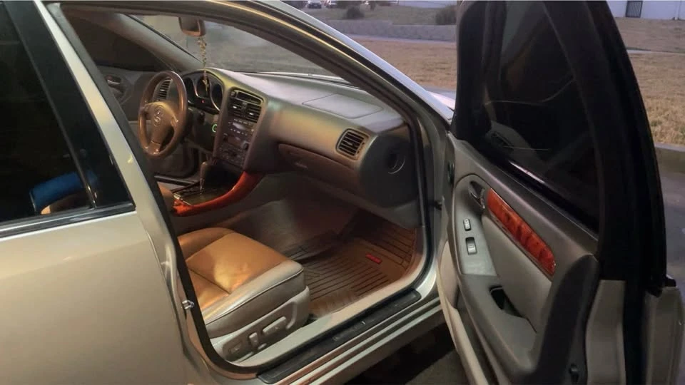 2005 Lexus GS 3rd Gen - Image 10 of 16