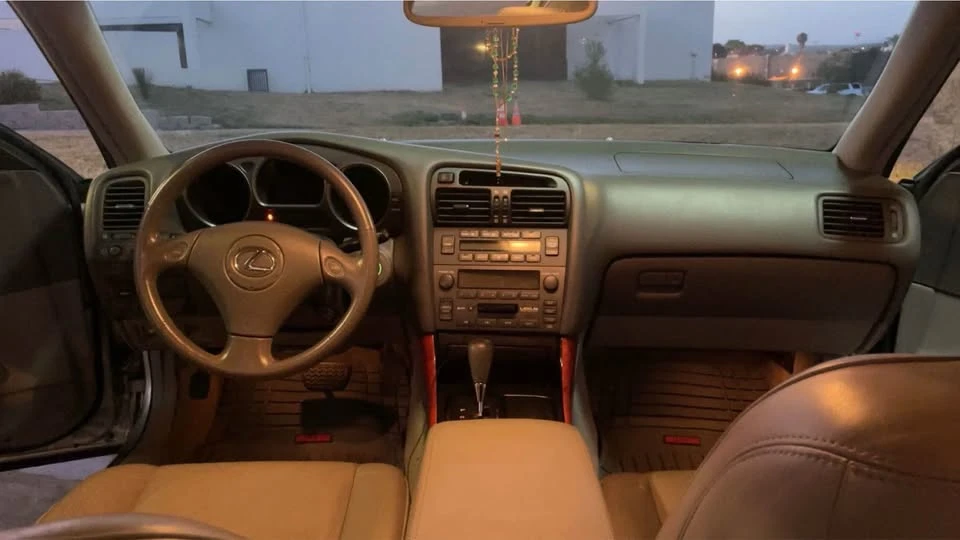 2005 Lexus GS 3rd Gen - Image 12 of 16
