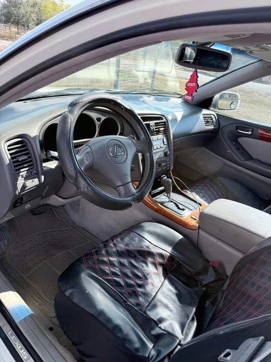 2005 Lexus GS 2nd Gen - Image 7 of 11