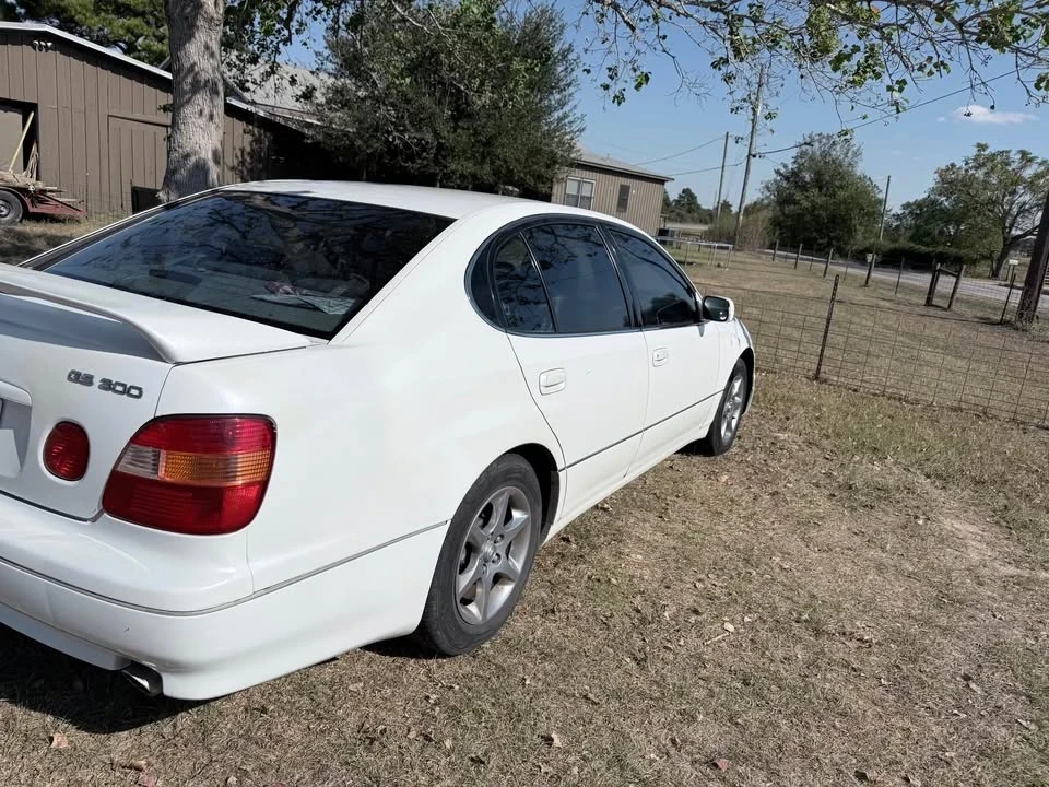 2005 Lexus GS 2nd Gen - Image 3 of 11