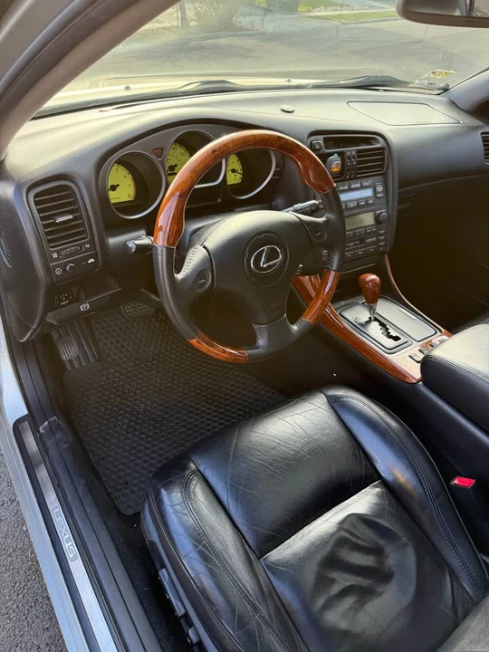 2005 Lexus GS 2nd Gen - Image 12 of 18