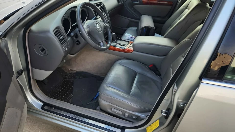 2005 Lexus GS 2nd Gen - Image 15 of 20