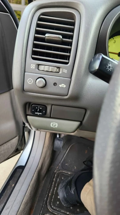 2005 Lexus GS 2nd Gen - Image 13 of 20