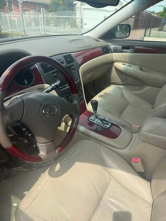 2005 Lexus GS 2nd Gen - Image 3 of 3